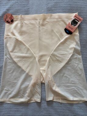 Shapermint Cream Essentials Empower Mesh Shaper Short